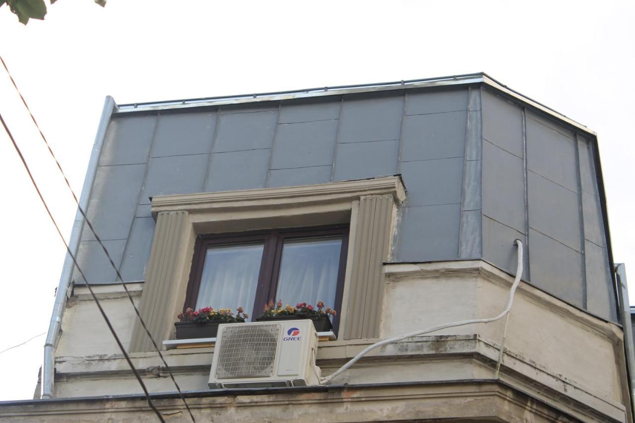 Studio Yellow - Piata Victoriei Bukarest Exteriör bild